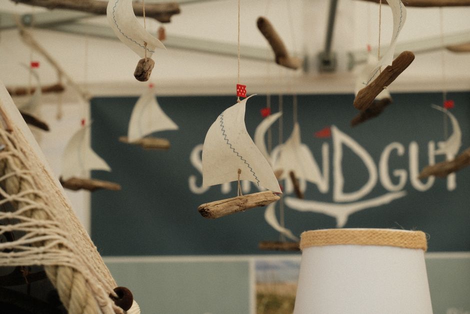 7 Easy Driftwood Crafts That Turn Beach Finds Into Coastal Treasures